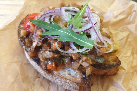 Брускетта с овощами