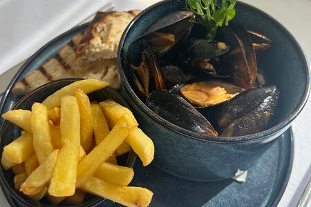 Мидии в соусе том ям