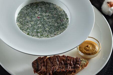 Окрошка со стейком