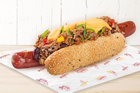 Чили чиз хот-дог с колбаской триплпеперчиз