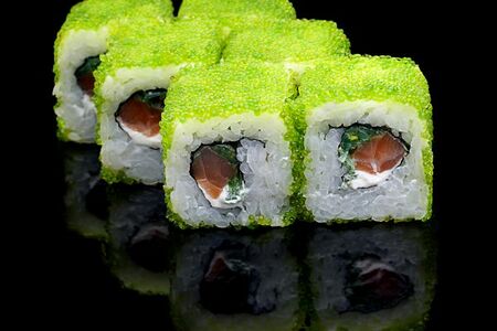 Ролл зеленое море