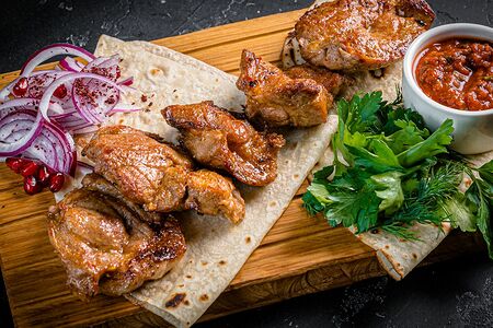 Шашлык из cвинoй шейки