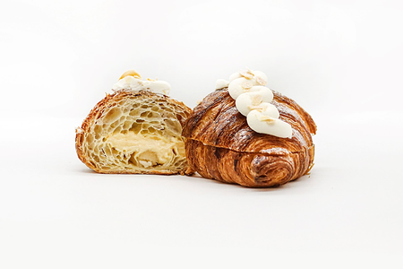 Круассан миндальный с кремом