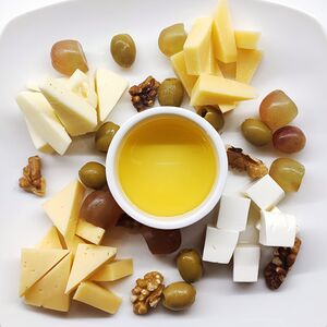 Сырная тарелка к вину