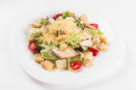 Салат Цезарь с курицей