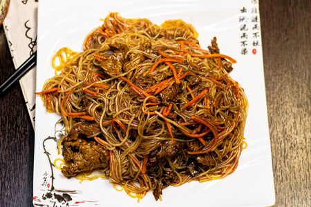 Прозрачная лапша с говядиной