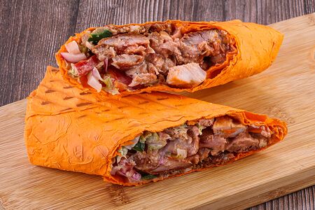 Шаурма в сырном лаваше