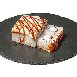 Ролл Дракон со снежным крабом