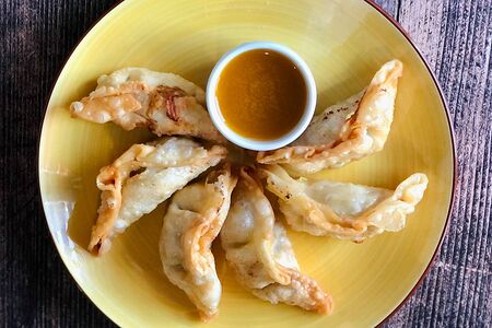 Японские жареные гёдза с курицей