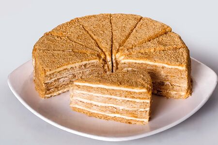 Торт песочный Медовик