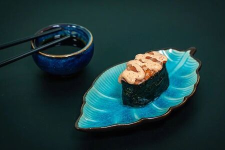 Гункан Спайси-лосось