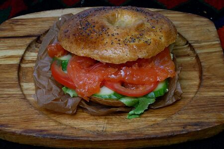 Бейгл с сёмгой