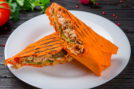 Шаурма в сырном лаваше