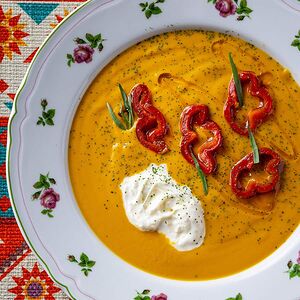 Суп из батата с перцем и страчателой