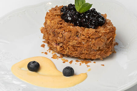 Черничный торт Exclusive