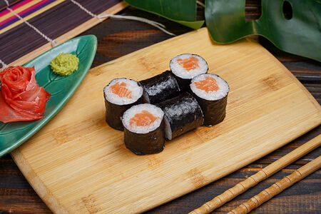 Мини-ролл с лососем