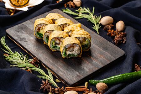 Темпура с Угрём и Чукой