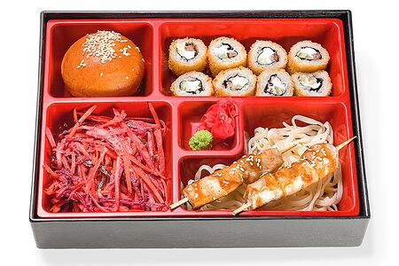 Бенто с куриным шашлычком