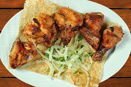 Шашлык из куриного окорока без кости