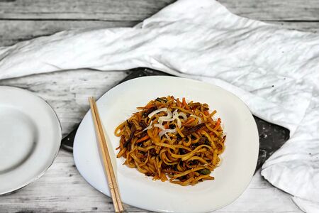 Удон с говядиной в соусе терияки