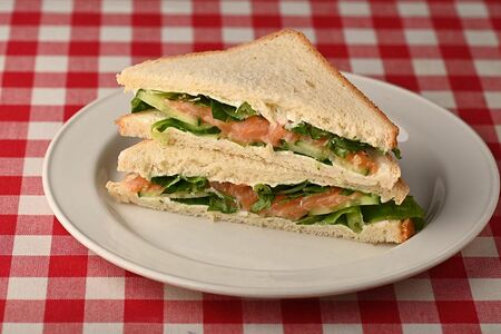 Сэндвич с лососем