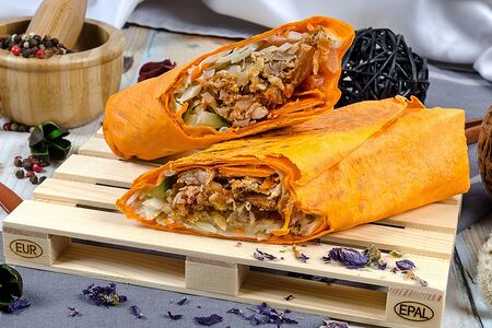 Шаурма с курицей Классика лаваш сырный
