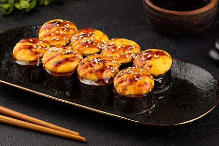 Ролл запеченный с лососем терияки