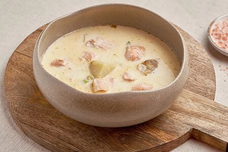 Северный суп с лососем