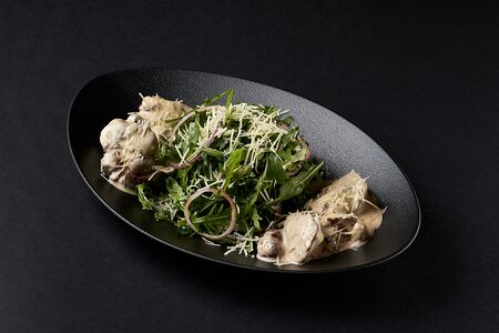 Теплый салат с куриной печенью