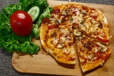 Пицца свиная, фирменная