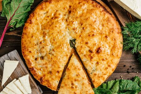 Осетинский пирог с листьями свеклы и сыром Цахараджын