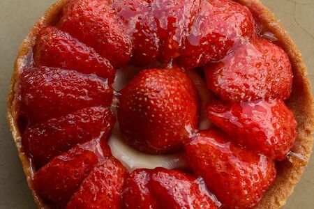 Тарталетка с клубникой