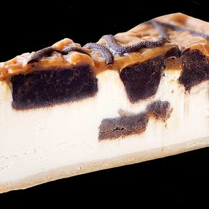 Чизкейк с брауни карамелью