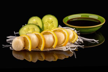 Хотатегай сашими