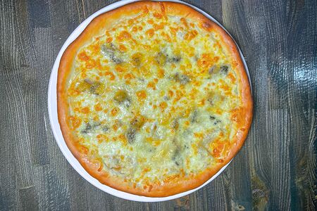 Пицца Четыре сыра большая