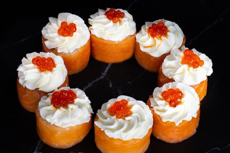 Филадельфия с красной икрой