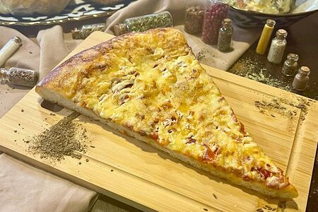 Пицца с ветчиной