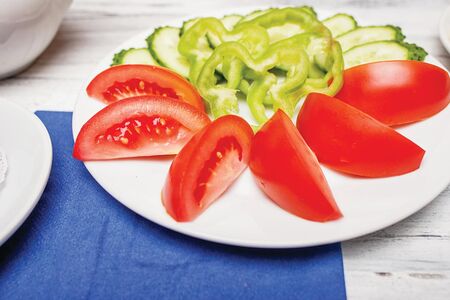 Ассорти из свежих овощей