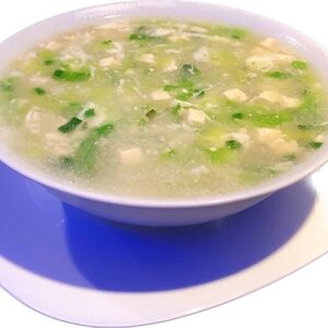 Суп с сыром тофу, яйцом и овощами №104