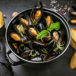 Мидии Классика в винном соусе