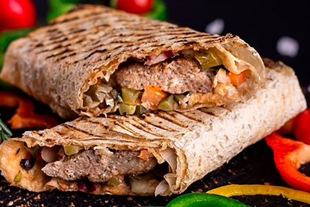 Люля-кебаб из курицы в лаваше