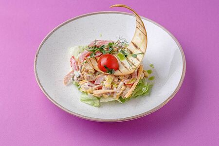 Салат с копченой курицей