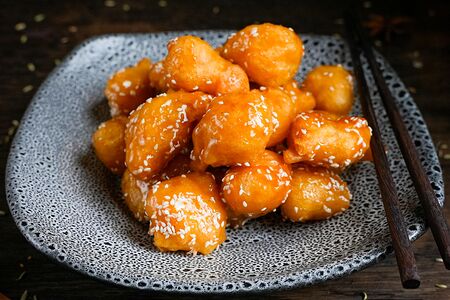 Ананас в карамели