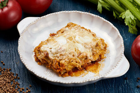 Лазанья с курицей и пастой из гречневой муки