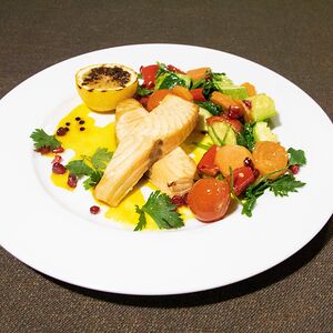 Стейк из сёмги с овощами