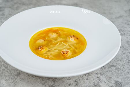 Суп куриный с фрикадельками из курицы