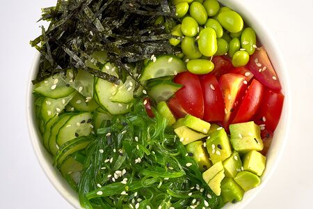 Поке боул Чука с бобами эдамаме