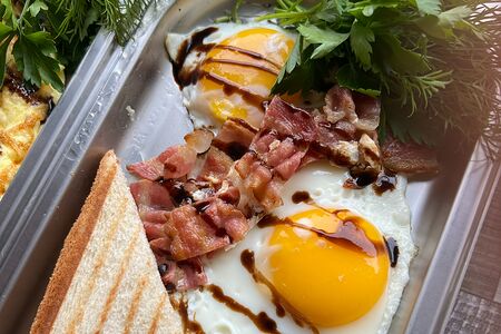 Яичница с беконом