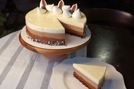 Три шоколада