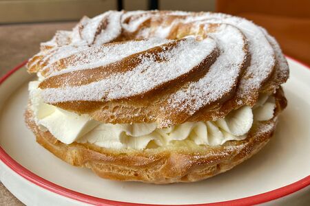 Колечко с кремом маскарпоне и голубикой